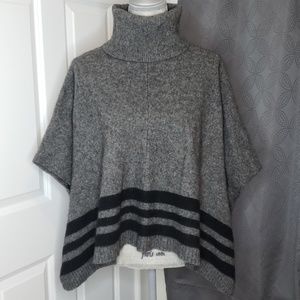 Wool & Yak hair Poncho gray & black